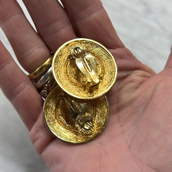 St. John Vintage Gold Tone and Navy Enamel Clip On Earring - Picture 8 of 10